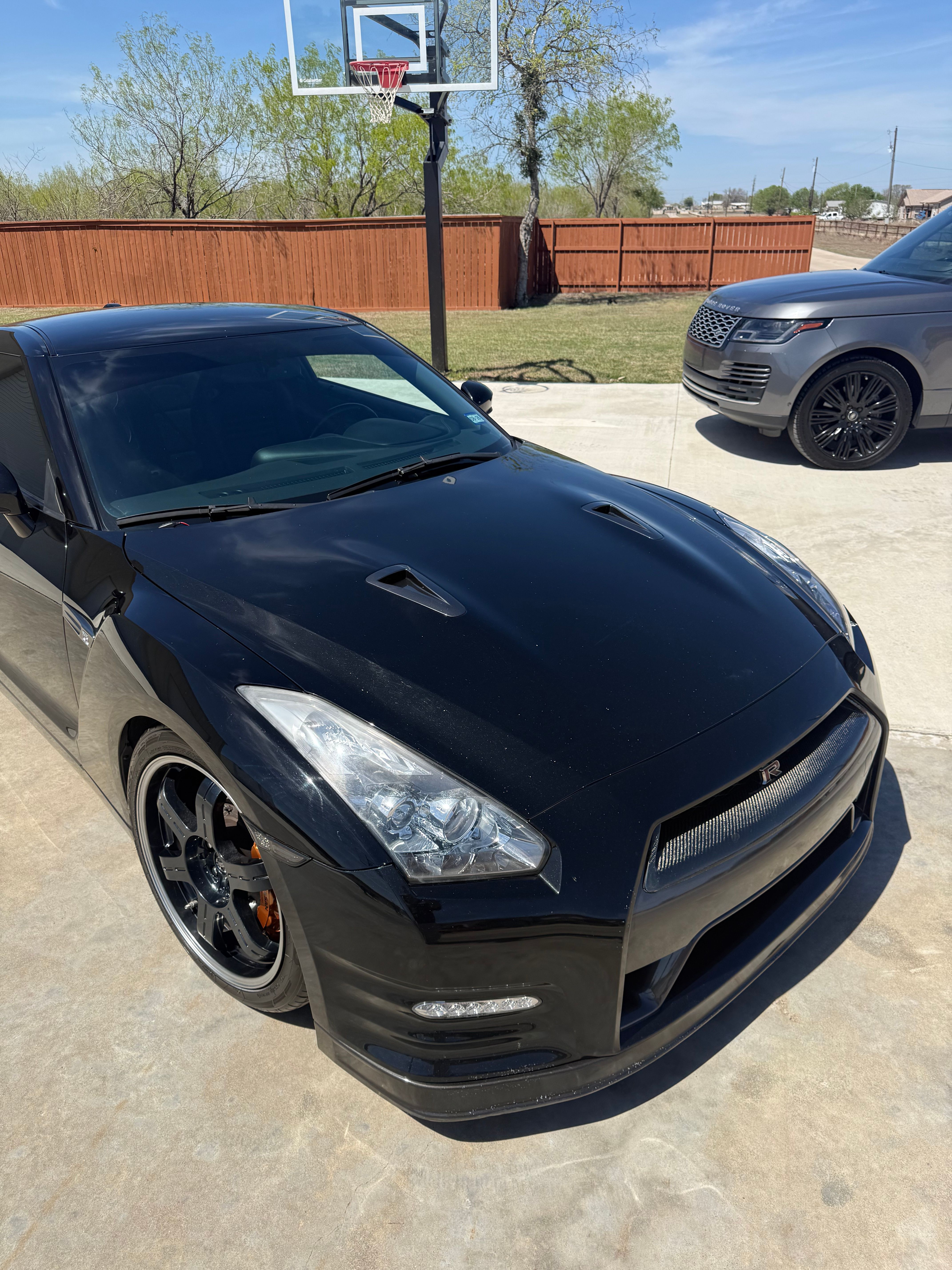 Used 2012 Nissan GT-R Black Edition AWD/4WD image 2