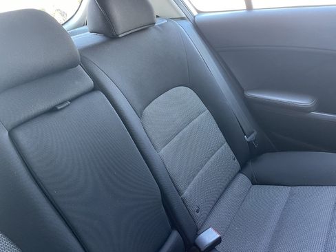 Used 2018 Kia Forte LX image 28