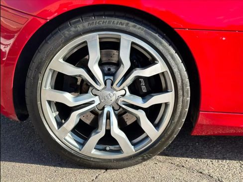 Used 2011 Audi R8 V10 image 10