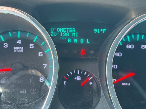 Used 2012 Chevrolet Traverse LS FWD image 10