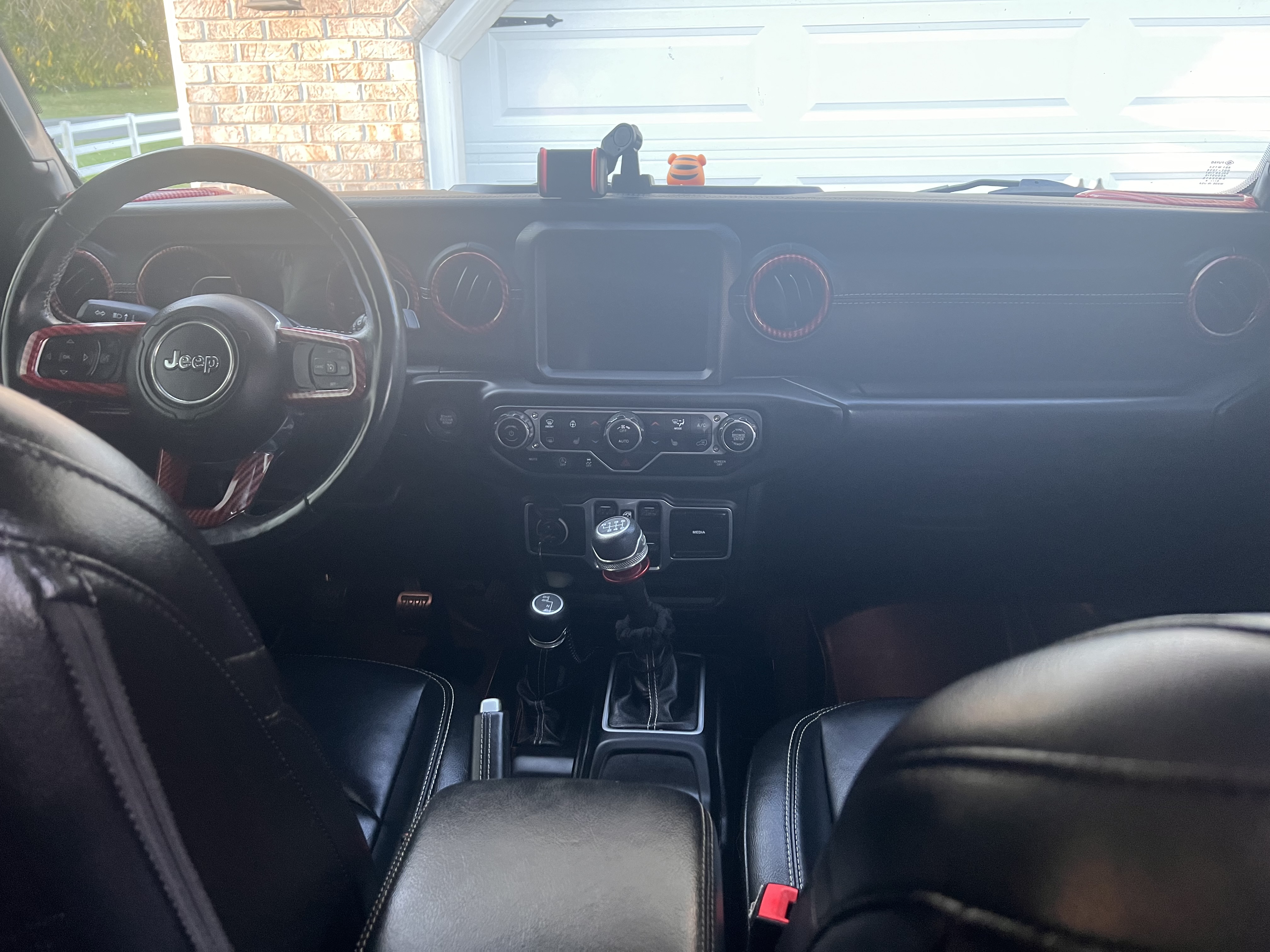 Used 2018 Jeep Wrangler Unlimited Sahara AWD/4WD image 20