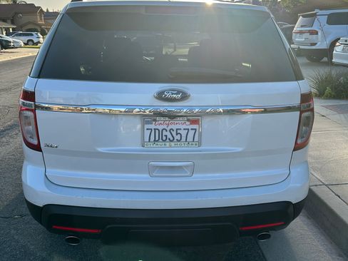 Used 2014 Ford Explorer XLT w/ Equipment Group 201A FWD image 22