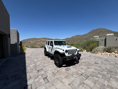 Used 2023 Jeep Wrangler Unlimited Rubicon 392 w/ Xtreme Recon 35" Tire Package AWD/4WD image 29