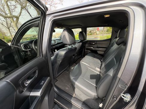 Used 2021 Toyota Tacoma Limited w/ Nightshade Package image 11