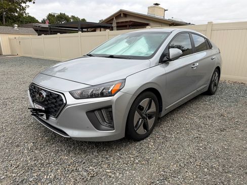 Used 2022 Hyundai Ioniq Limited FWD image 1