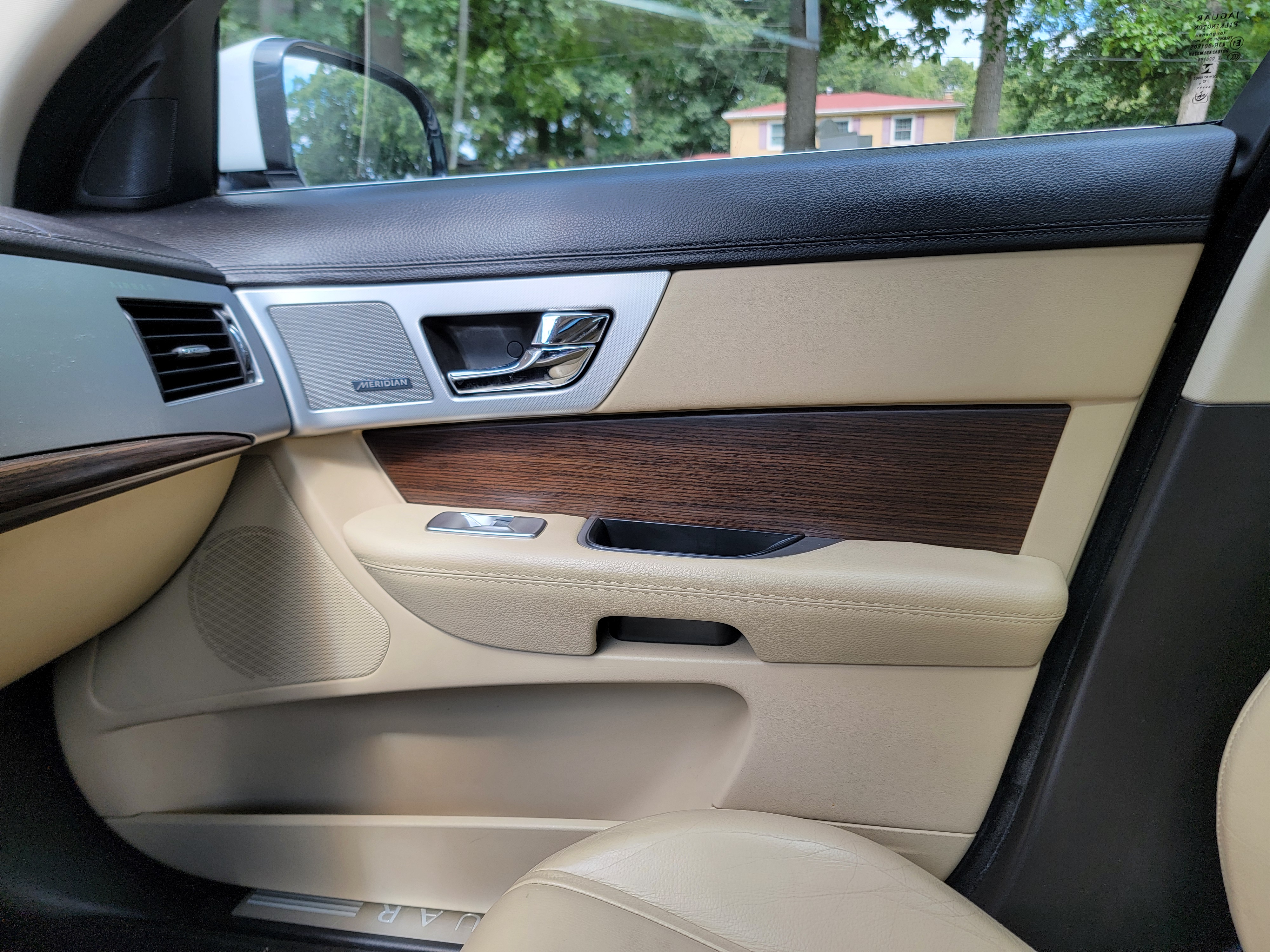 Used 2013 Jaguar XF 3.0 AWD/4WD image 14