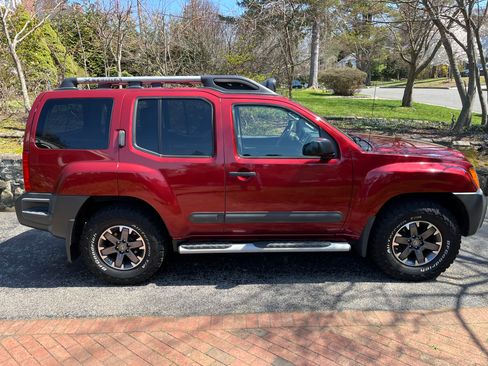 Used 2014 Nissan Xterra PRO-4X w/ Pro-4x Leather Package image 1