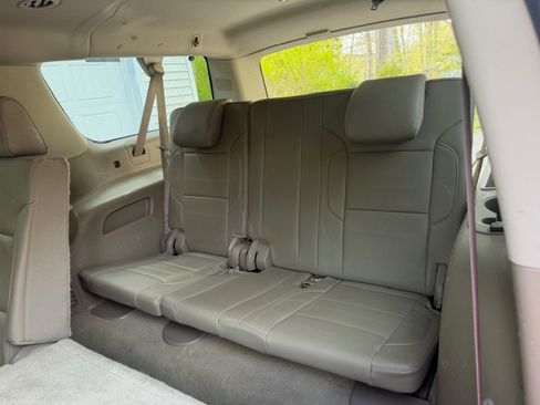 Used 2016 Chevrolet Suburban LT AWD/4WD image 5