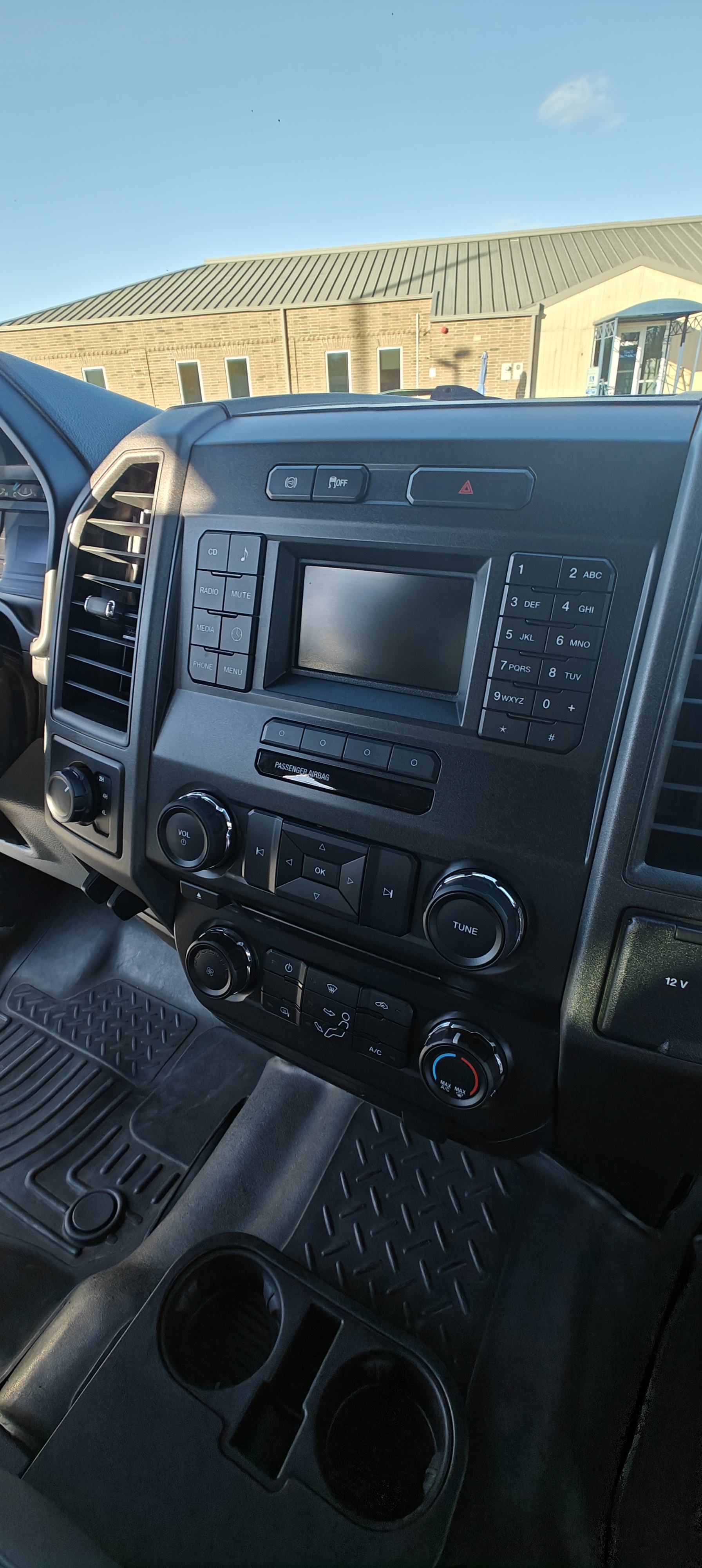 Used 2017 Ford F250 XL w/ STX Appearance Package AWD/4WD image 18
