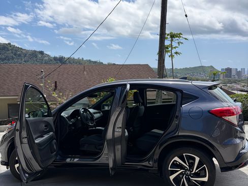 Used 2019 Honda HR-V Sport image 4