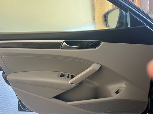 Used 2016 Volkswagen Passat 1.8T SE image 19