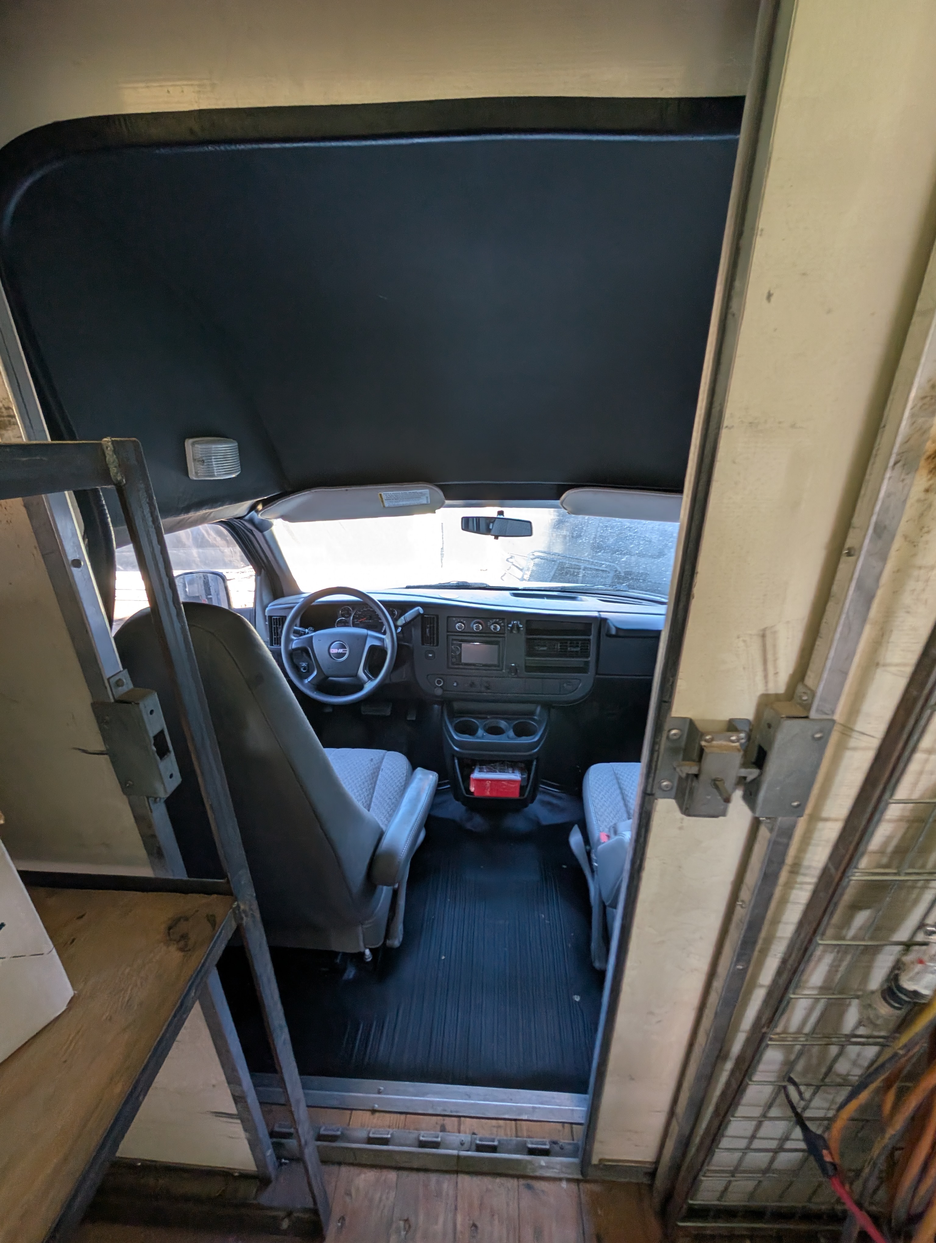 Used 2013 GMC Savana 3500 w/ Chrome Appearance Package RWD image 11