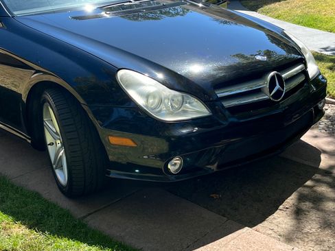 Used 2011 Mercedes-Benz CLS 550 image 5