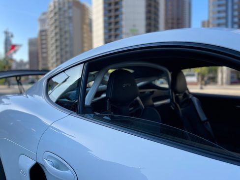 Used 2016 Porsche Cayman GT4 image 9