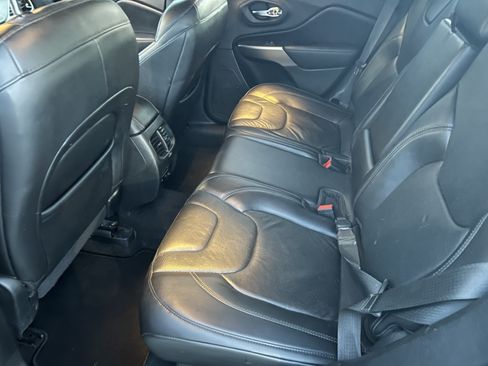 Used 2020 Jeep Cherokee High Altitude image 6