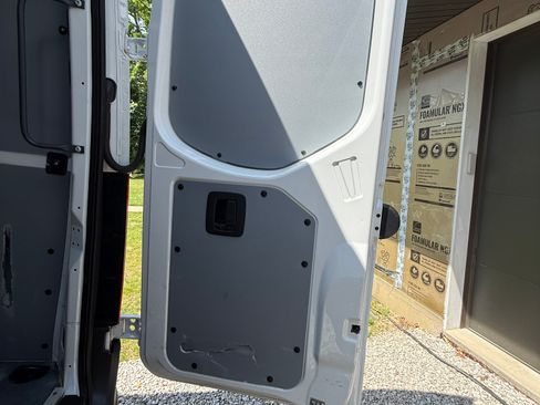 Used 2020 Mercedes-Benz Sprinter 2500 image 14