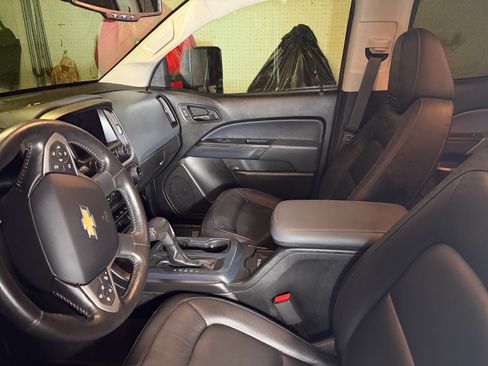 Used 2020 Chevrolet Colorado Z71 AWD/4WD image 13
