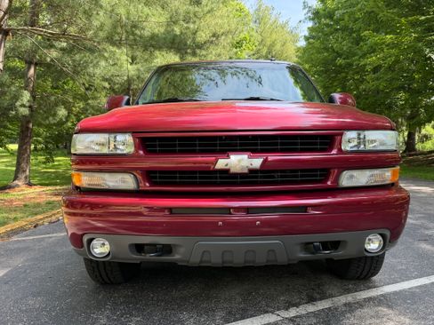 Used 2005 Chevrolet Tahoe Z71 w/ Preferred Equipment Group AWD/4WD image 5