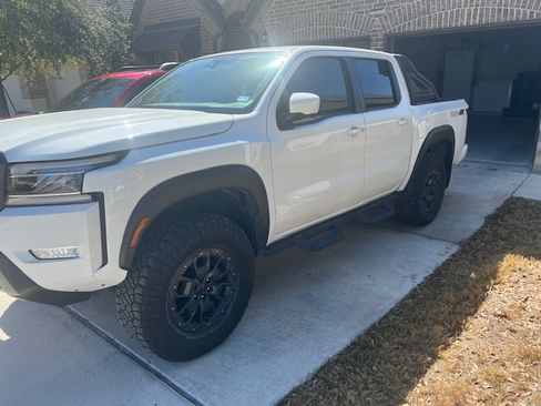 Used 2023 Nissan Frontier PRO-4X w/ Pro-4X Premium Package image 4