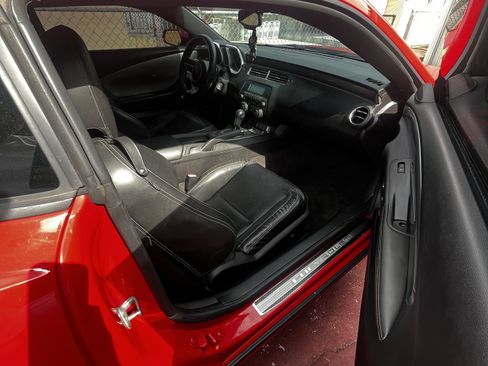Used 2010 Chevrolet Camaro SS w/ RS Package image 6