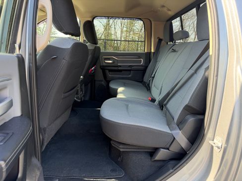 Used 2019 RAM 2500 Big Horn image 31