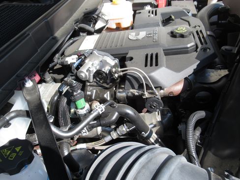 Used 2024 RAM 2500 Tradesman w/ Chrome Appearance Group image 9