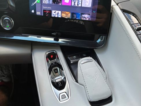 Used 2024 Chevrolet Corvette Stingray Premium Conv w/ Stealth Interior Trim Package image 13