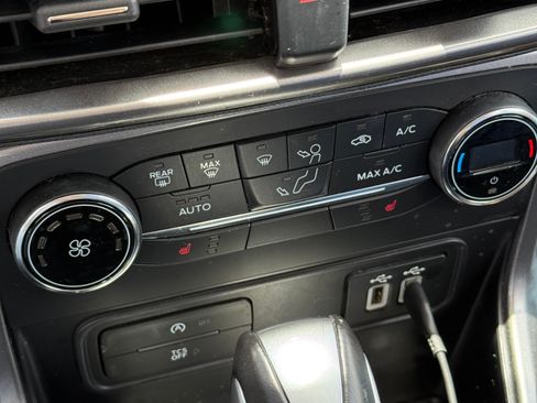 Used 2019 Ford EcoSport SE FWD image 15