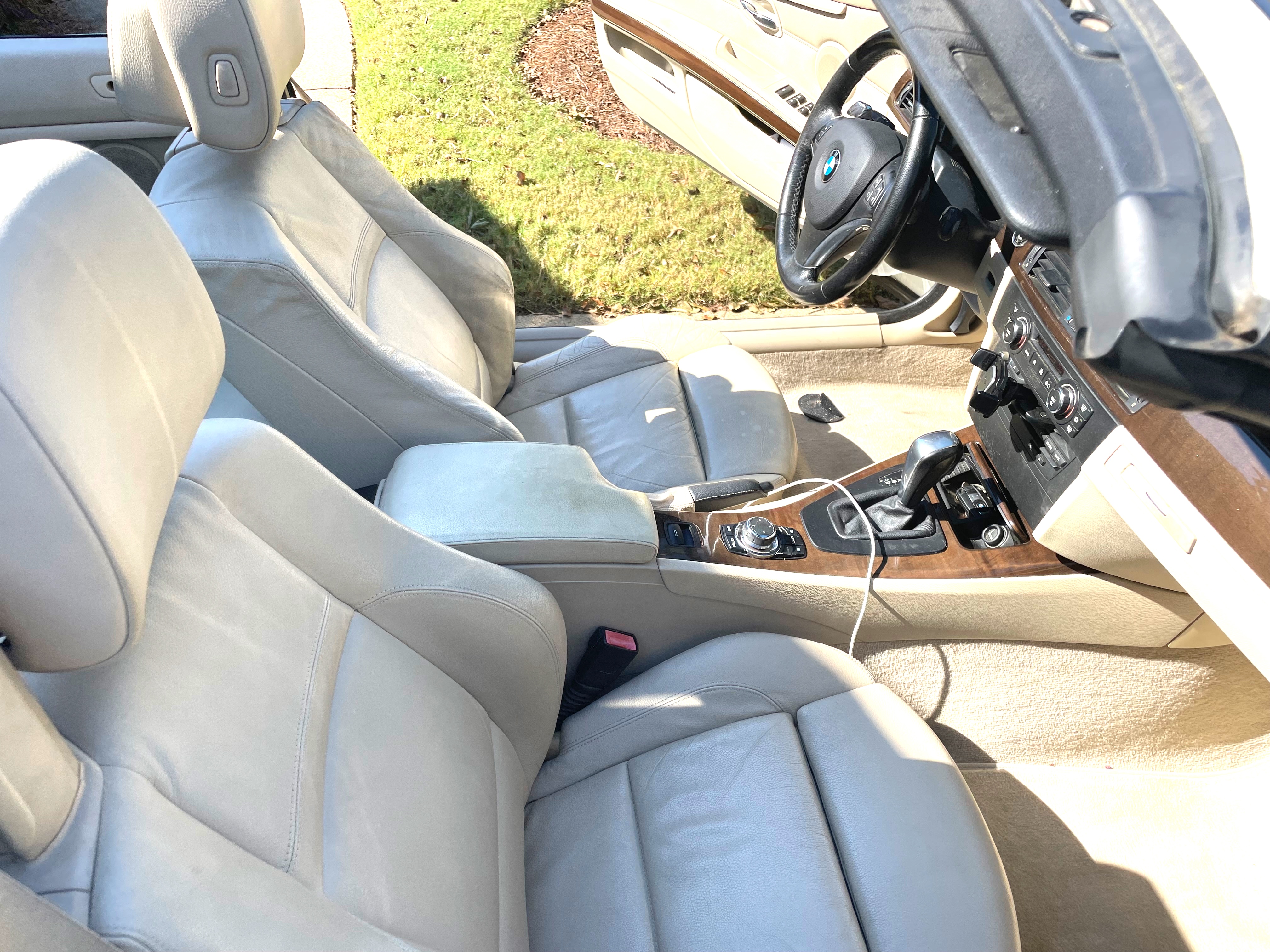 Used 2009 BMW 335i Convertible RWD image 9