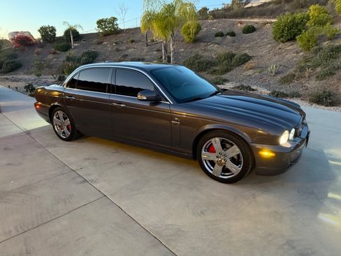 Used 2008 Jaguar XJ8 image 8