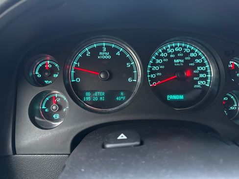 Used 2012 GMC Yukon XL Denali image 17