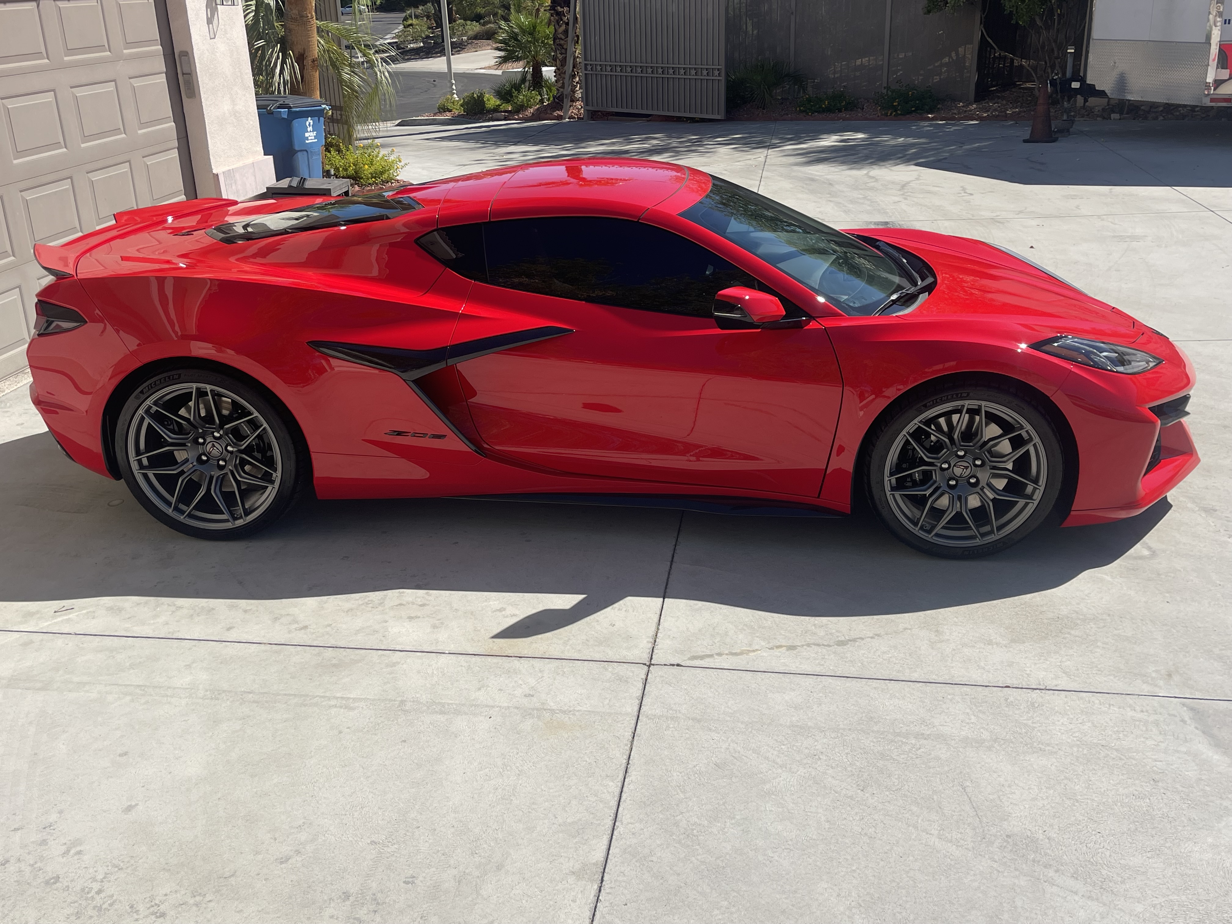 Used 2023 Chevrolet Corvette Z06 RWD image 6