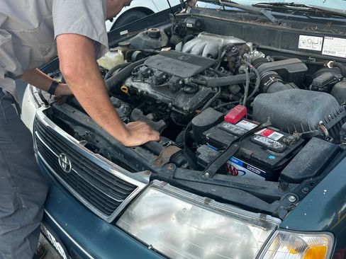 Used 1999 Toyota Avalon XLS image 15