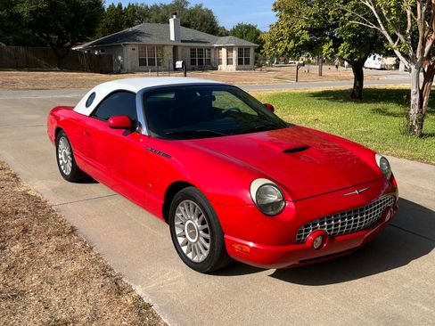 Used 2004 Ford Thunderbird image 1