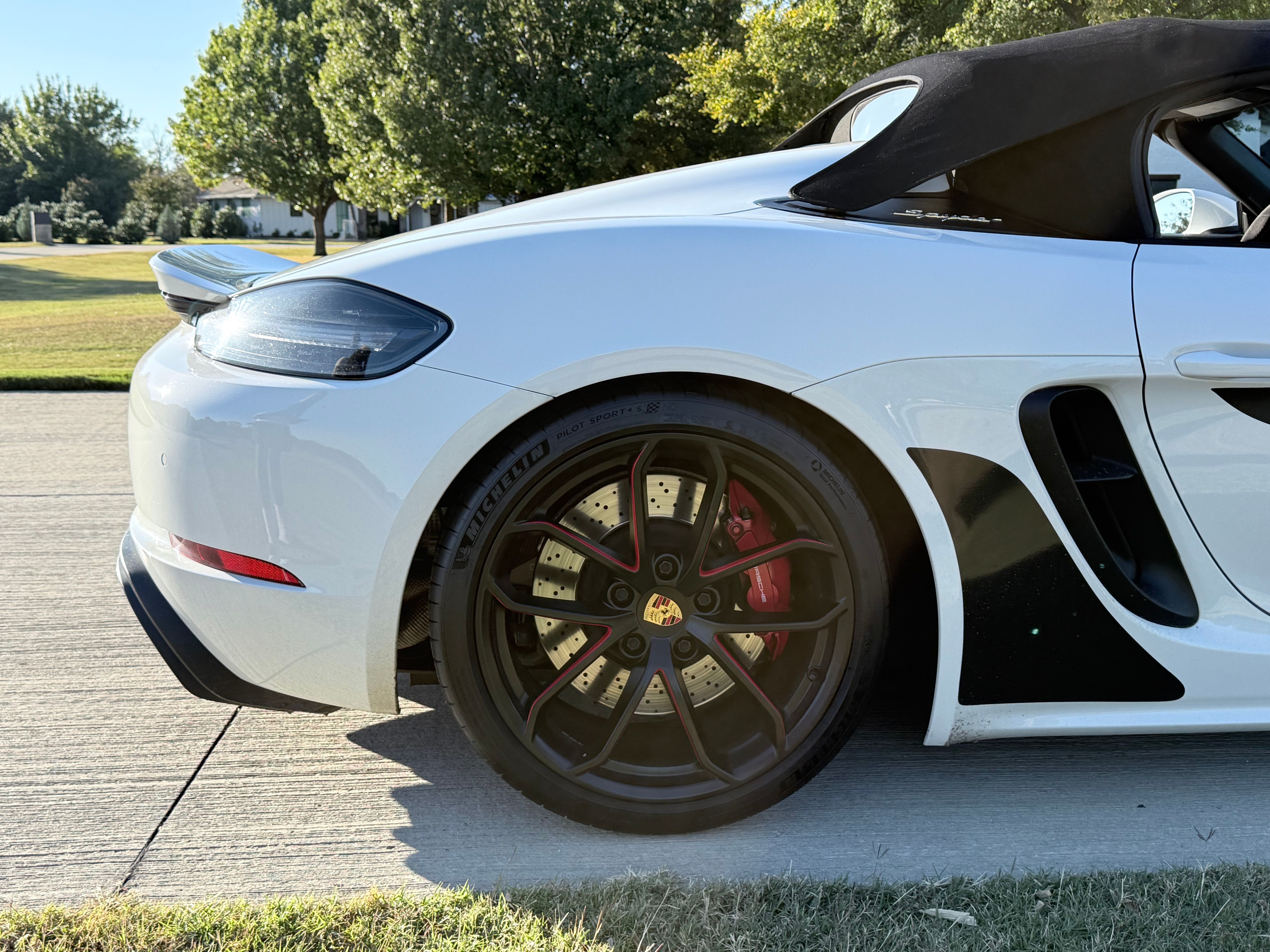 Used 2020 Porsche 718 Boxster Spyder RWD image 22
