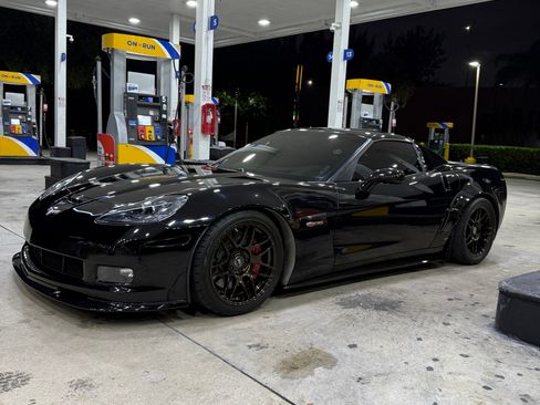 Used 2008 Chevrolet Corvette Z06 w/ Preferred Equipment Group RWD image 2