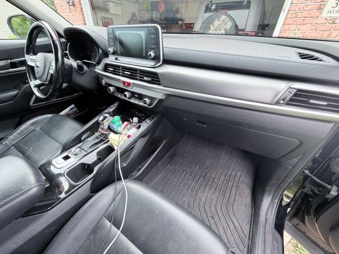 Used 2020 Kia Telluride S FWD image 7
