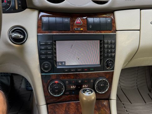 Used 2008 Mercedes-Benz CLK 550 Cabriolet image 10