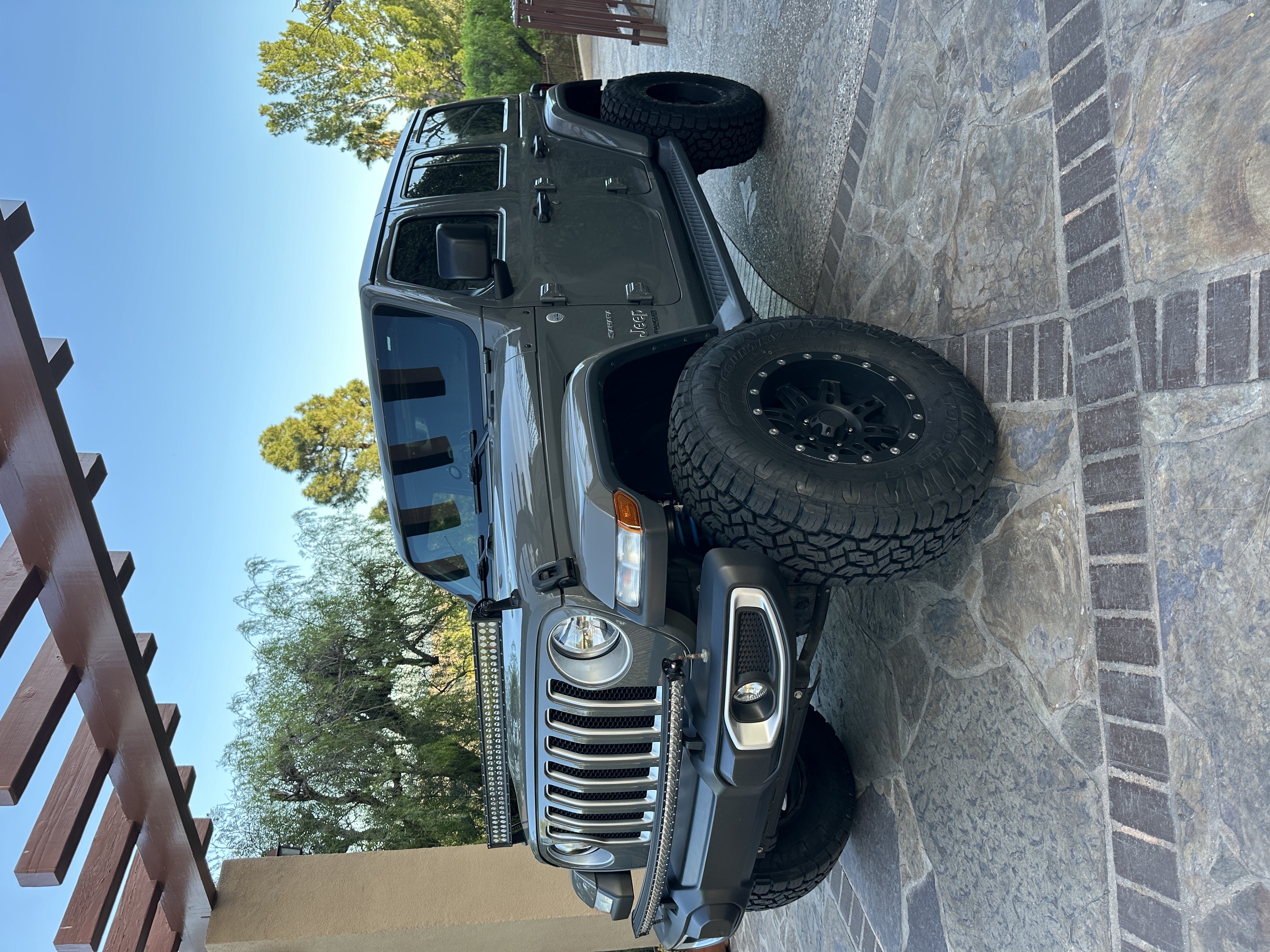 Used 2019 Jeep Wrangler Unlimited Sahara AWD/4WD image 1