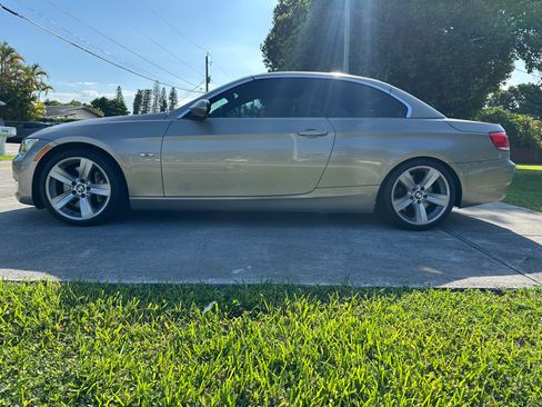 Used 2007 BMW 335i Convertible RWD image 9