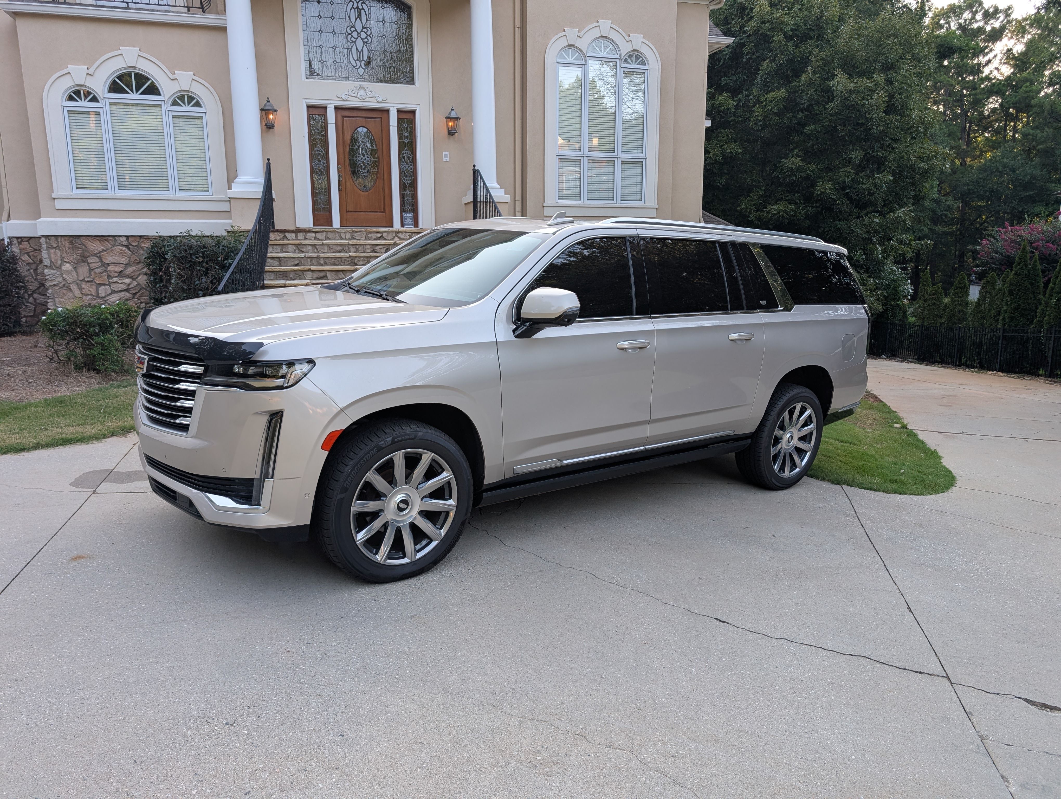 Used 2022 Cadillac Escalade ESV Premium Luxury Platinum w/ Heavy-Duty Trailer Package RWD image 1