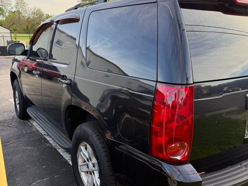 Used 2010 GMC Yukon SLT AWD/4WD image 11