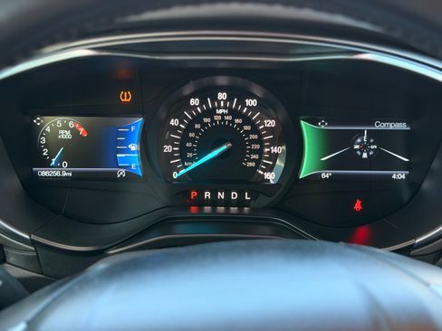 Used 2020 Ford Fusion SE w/ Equipment Group 151A FWD image 14