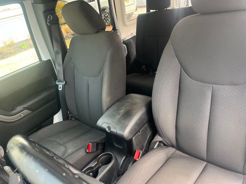 Used 2017 Jeep Wrangler Unlimited Sport w/ Quick Order Package 24S image 14