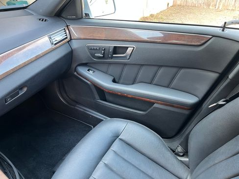 Used 2013 Mercedes-Benz E 350 4MATIC Wagon image 11