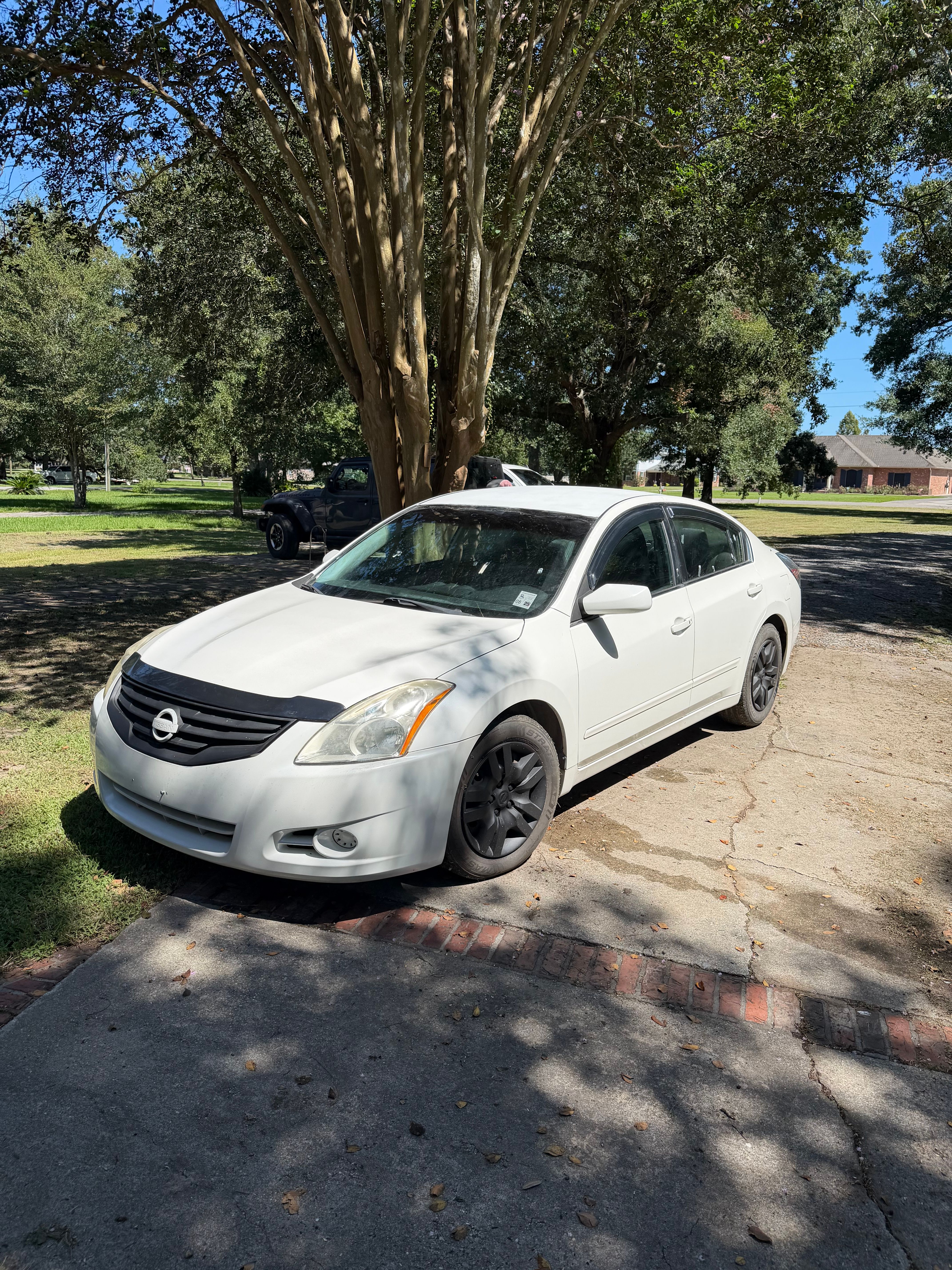 Used 2011 Nissan Altima 2.5 S FWD image 4