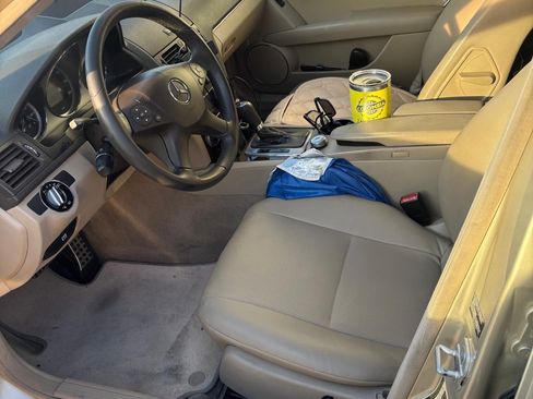 Used 2010 Mercedes-Benz C 300 Sedan image 6