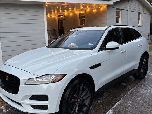 Used 2017 Jaguar F-PACE Prestige AWD/4WD image 1