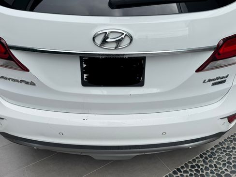 Used 2017 Hyundai Santa Fe Limited FWD image 9