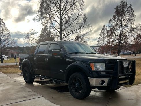 Used 2014 Ford F150 XLT w/ Equipment Group 302A Luxury image 2